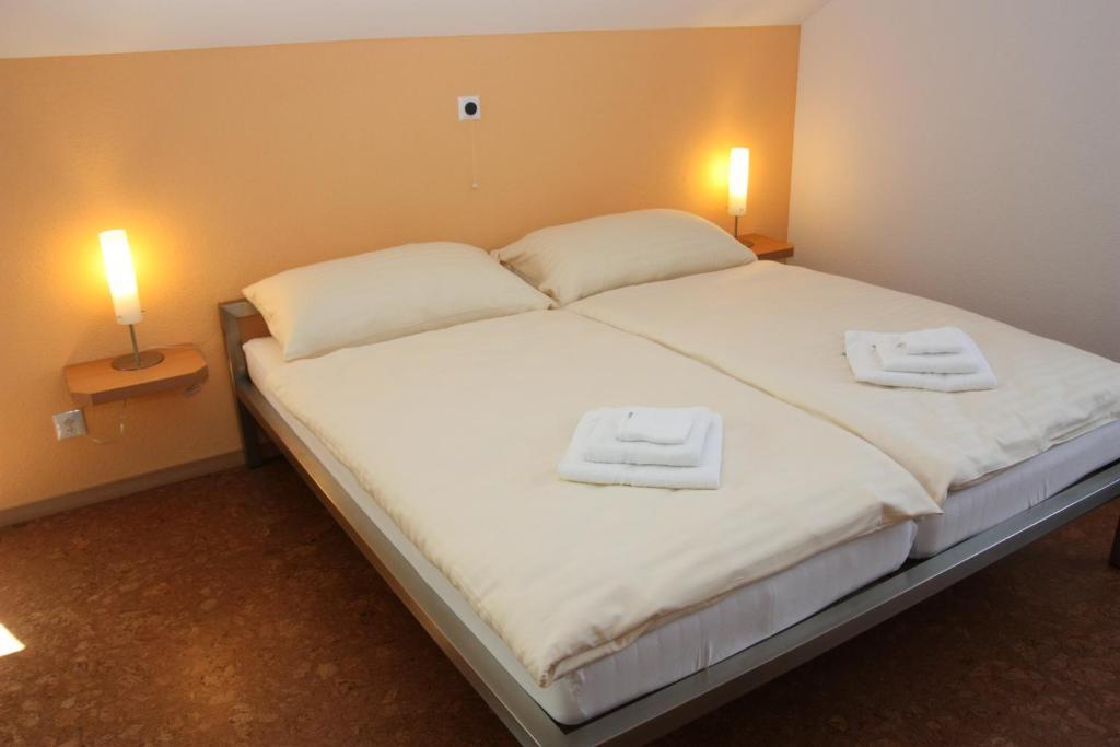 Hotel Speiserestaurant Bahnhof Guttingen Номер фото